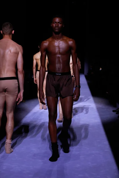 Look 42